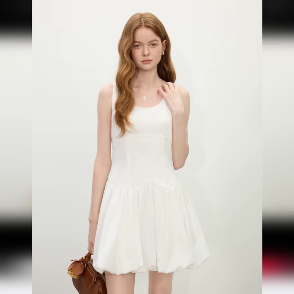 Size L (Fits M) White Summer Bubble Mini Dress – NEW